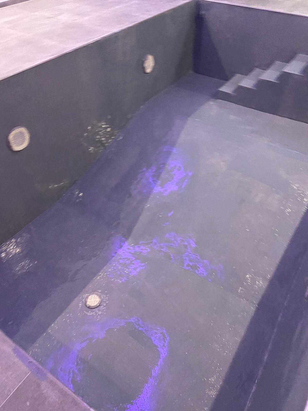 Beschichteter Poolinnenbereich