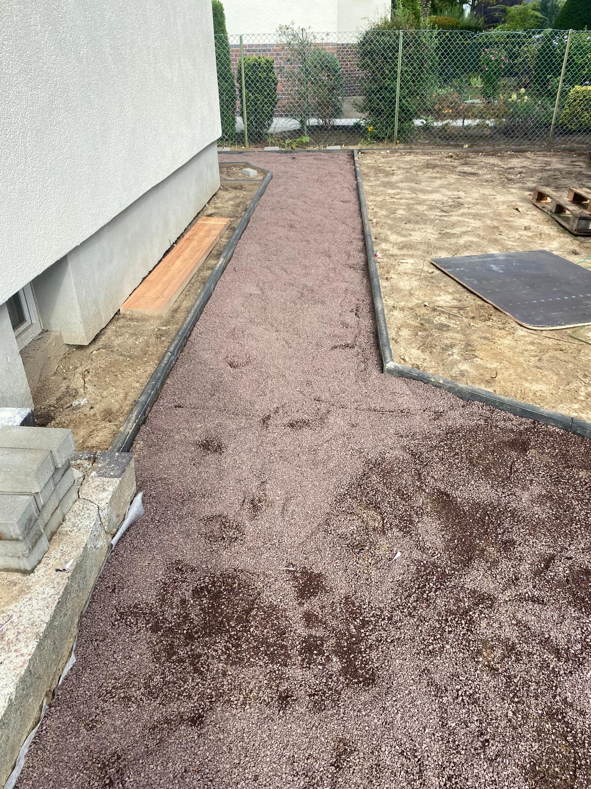 Vorbereiteter Außenbereich für Pflasterarbeiten